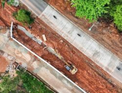 Jalan Umum ke Tiban Terangkat Diduga Akibat Cut and Fill Proyek Visata