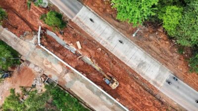 Jalan Umum ke Tiban Terangkat Diduga Akibat Cut and Fill Proyek Visata