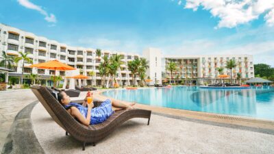 HARRIS Resort Waterfront Batam Rayakan HUT ke-24, Tebar Giveaway Menginap Gratis dan Diskon Kamar 24 Persen